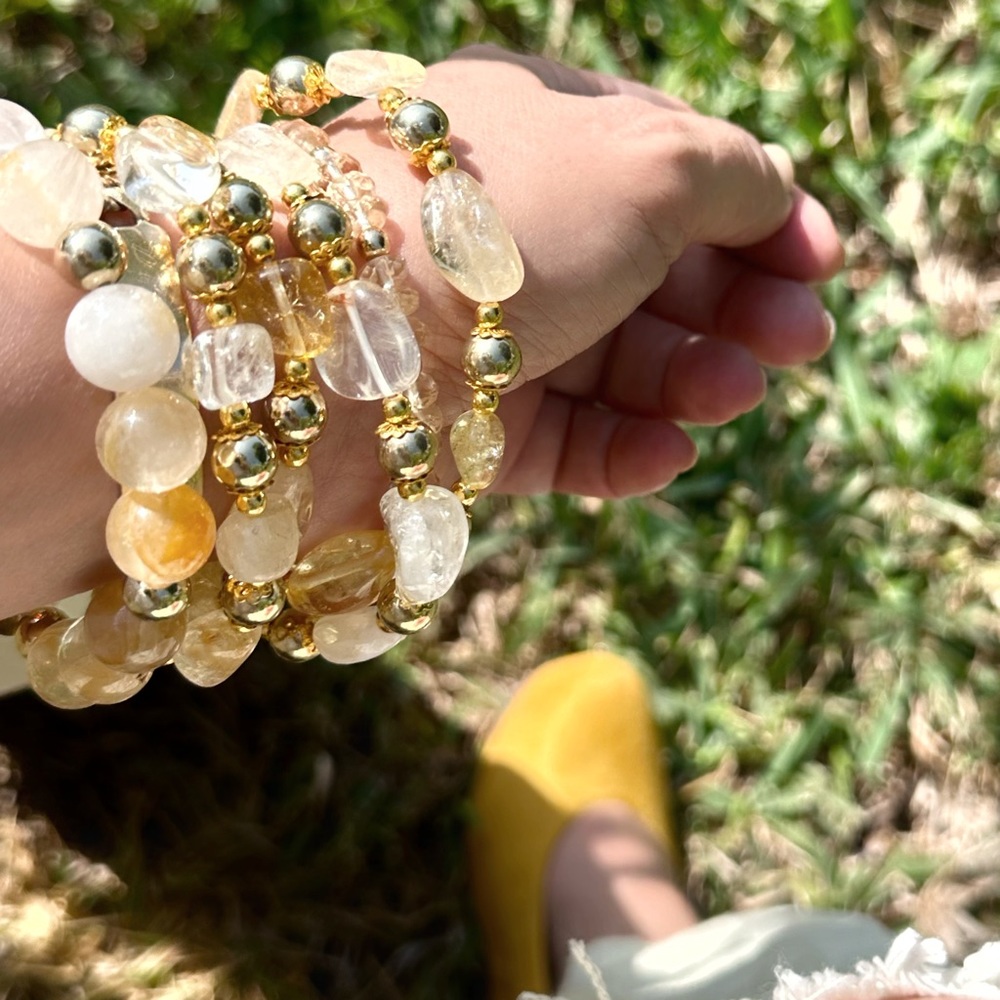 Citrine raw nuggets and green ovean jasper beaded gold bohemisn bracelet - Picture 5 of 13